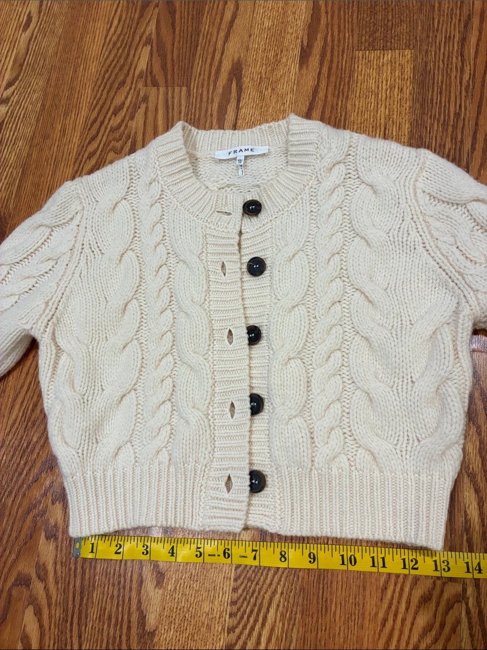FRAME Marino Wool Cable Knit Cropped Cardigan - Picture 2 of 9